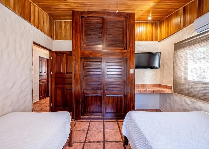 Comfortable Vacation Steps From The * Playa Grande