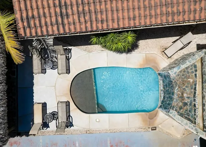 Apartamento Comfortable Vacation Steps From The